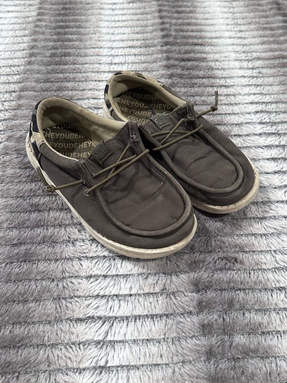 Boys Hey Dudes 
Size Kids 13 - Picture 2 of 6